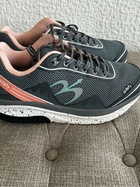 Gdefy Women's Gray & Pink Athletic Walking Shoes Size 10